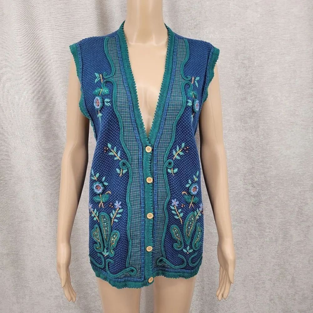 Koret Vintage 3D Knit Blue and Green Embroidered Sweater Vest Floral Flowers